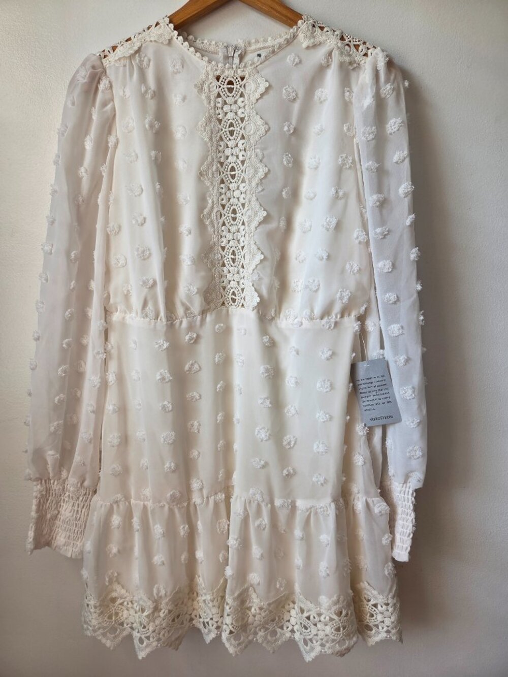NWT LOVE X DESIGN IVORY TEXTURED LACED LONG SLEEVE SHORT DRESS SIZE M